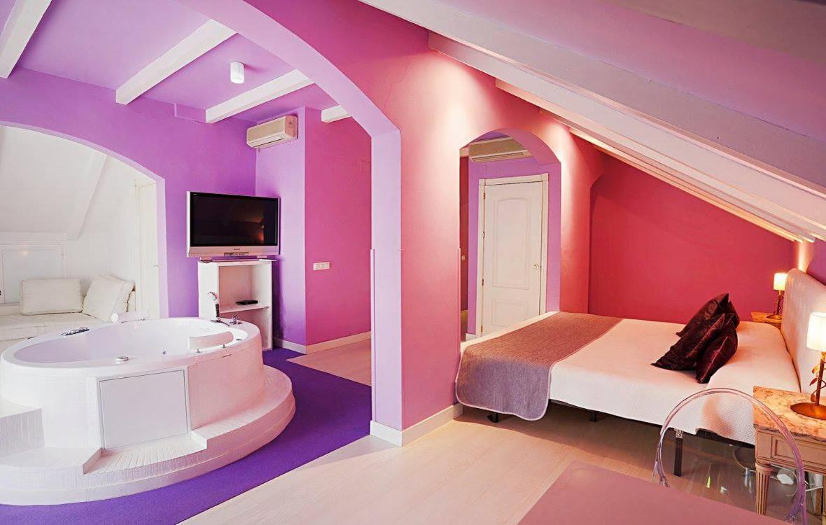 Tu Mansion Guest House นาวาลการ์เนโณ ภายนอก รูปภาพ